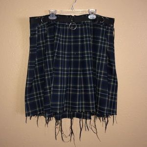 Plaid skirt cute✨🖤